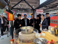市城乡一体化示范区结实开展食物平安宣 